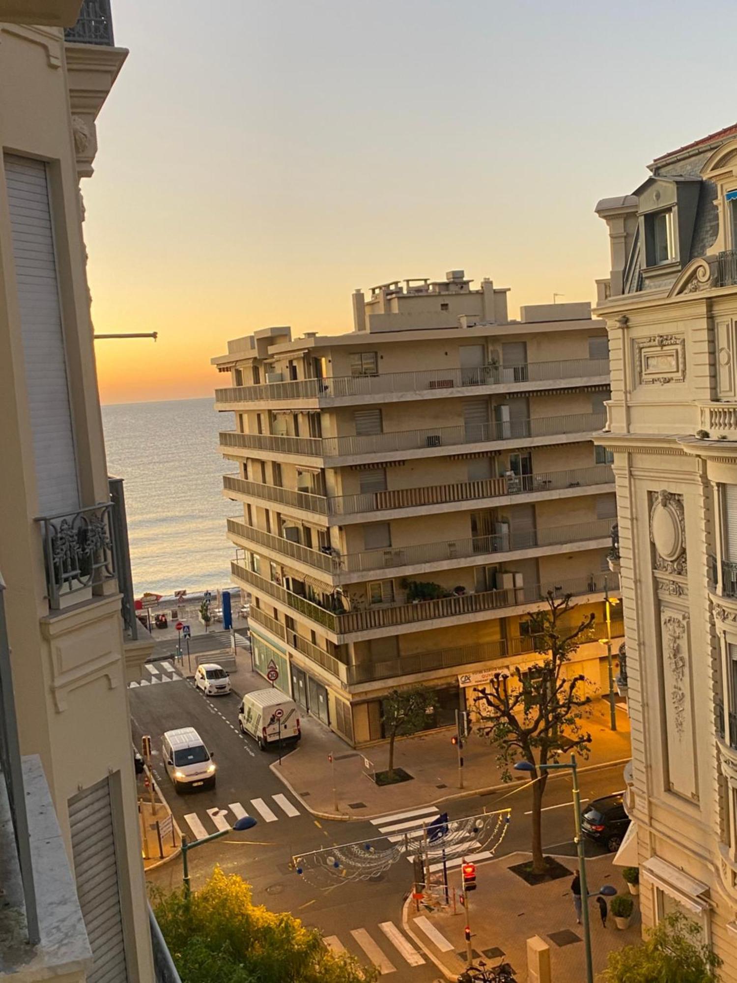 Les Fleurs Astoria Apartamento Menton Exterior foto